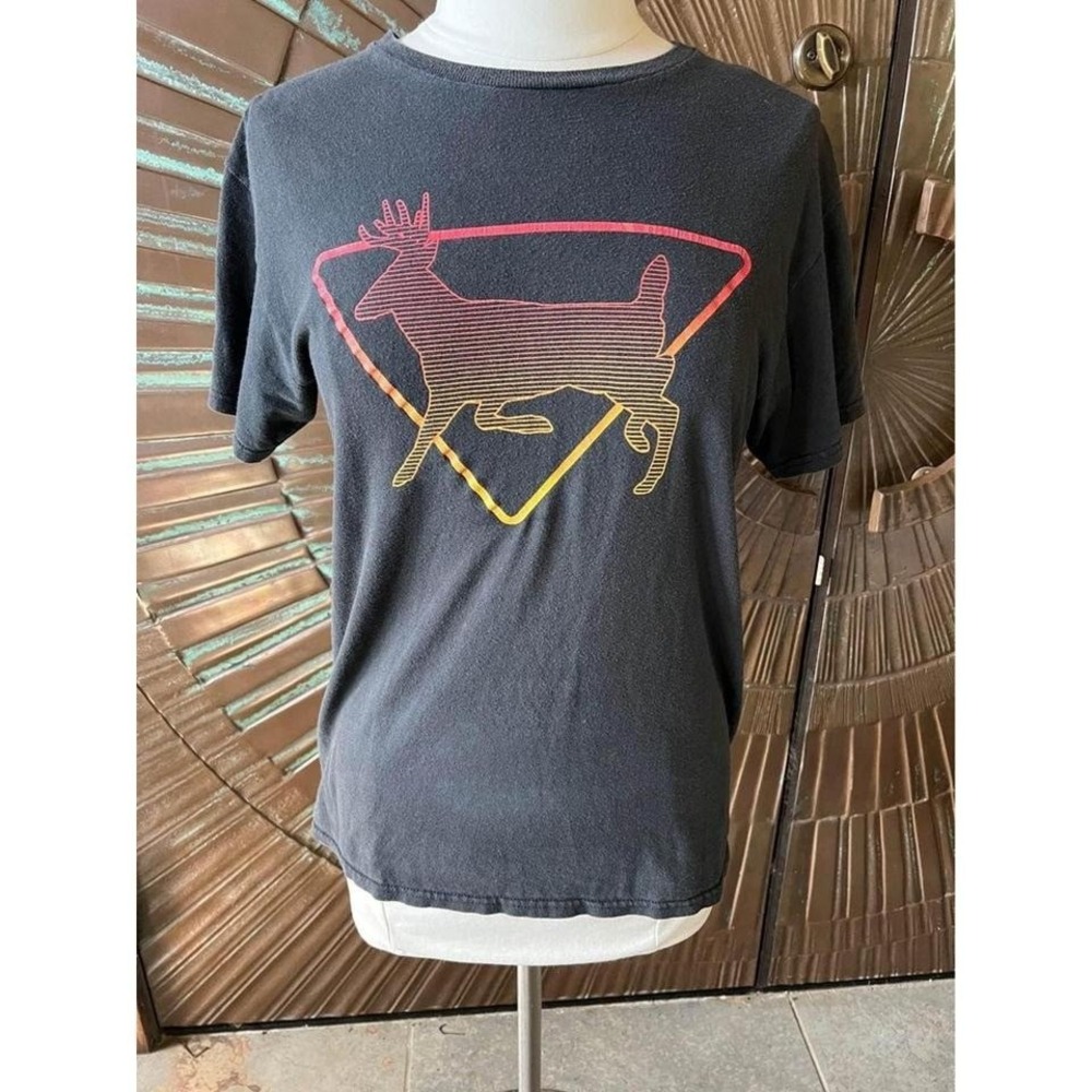 Columbia Sportswear Mens Graphic T-Shirt Black Retro Deer Gradient Logo Size M